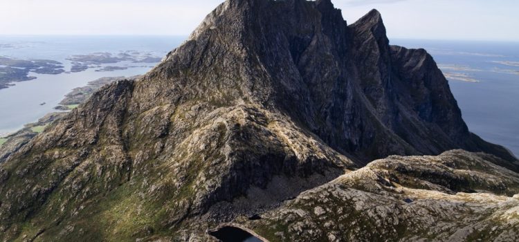 Mount Dønnamannen